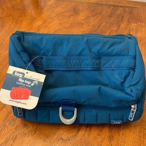 Lug Flip-top Toiletry Case